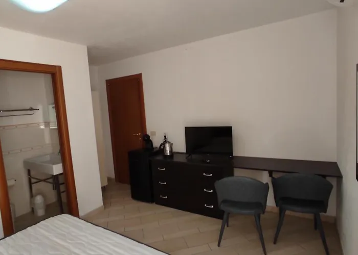 Monolocale Wenge' * 西尼斯科拉